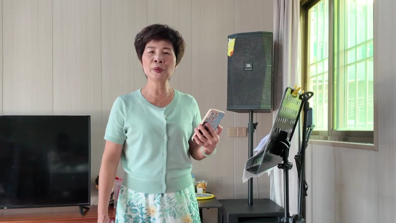 A 60-year-old who captivated millions with her English songs
