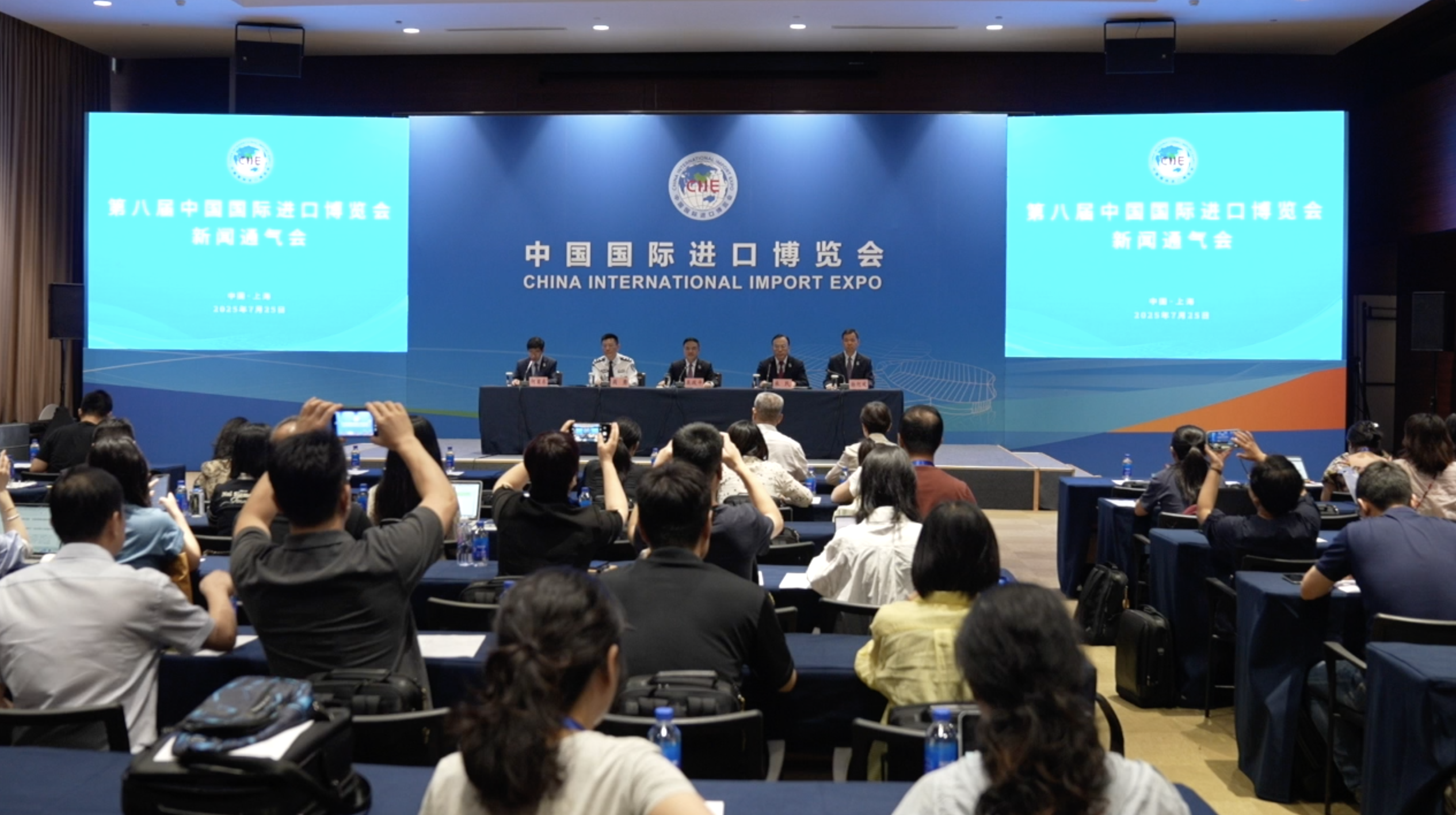 100 days to 8th CIIE: Exhibitors show enthusiasm for global expo
