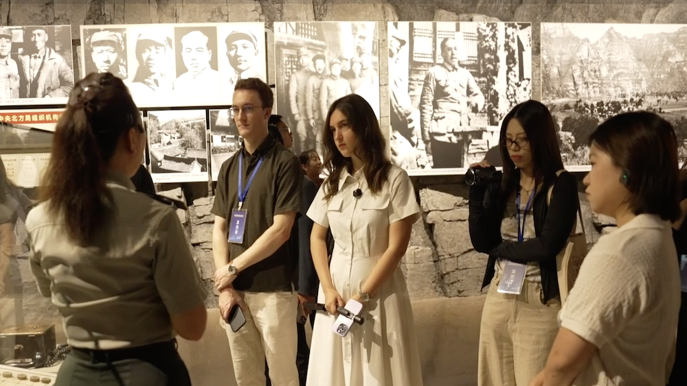 A journey into the revolutionary past: Red tours in China