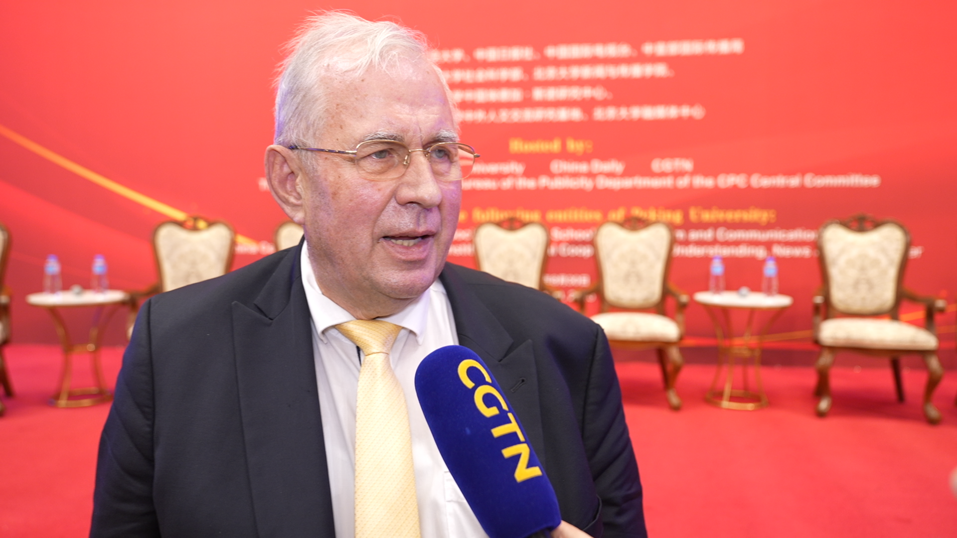 International friends commend China's peacekeeping efforts