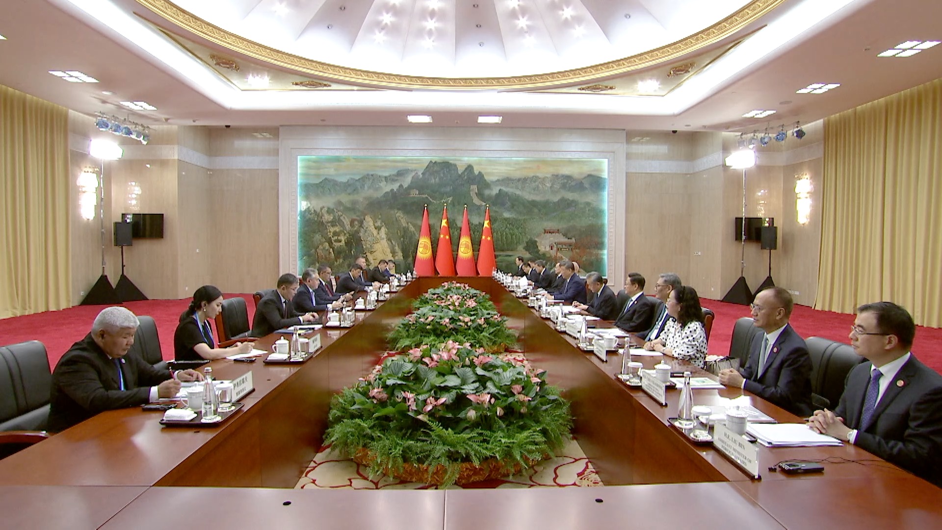 Xi: China ready to align development strategies with Kyrgyzstan