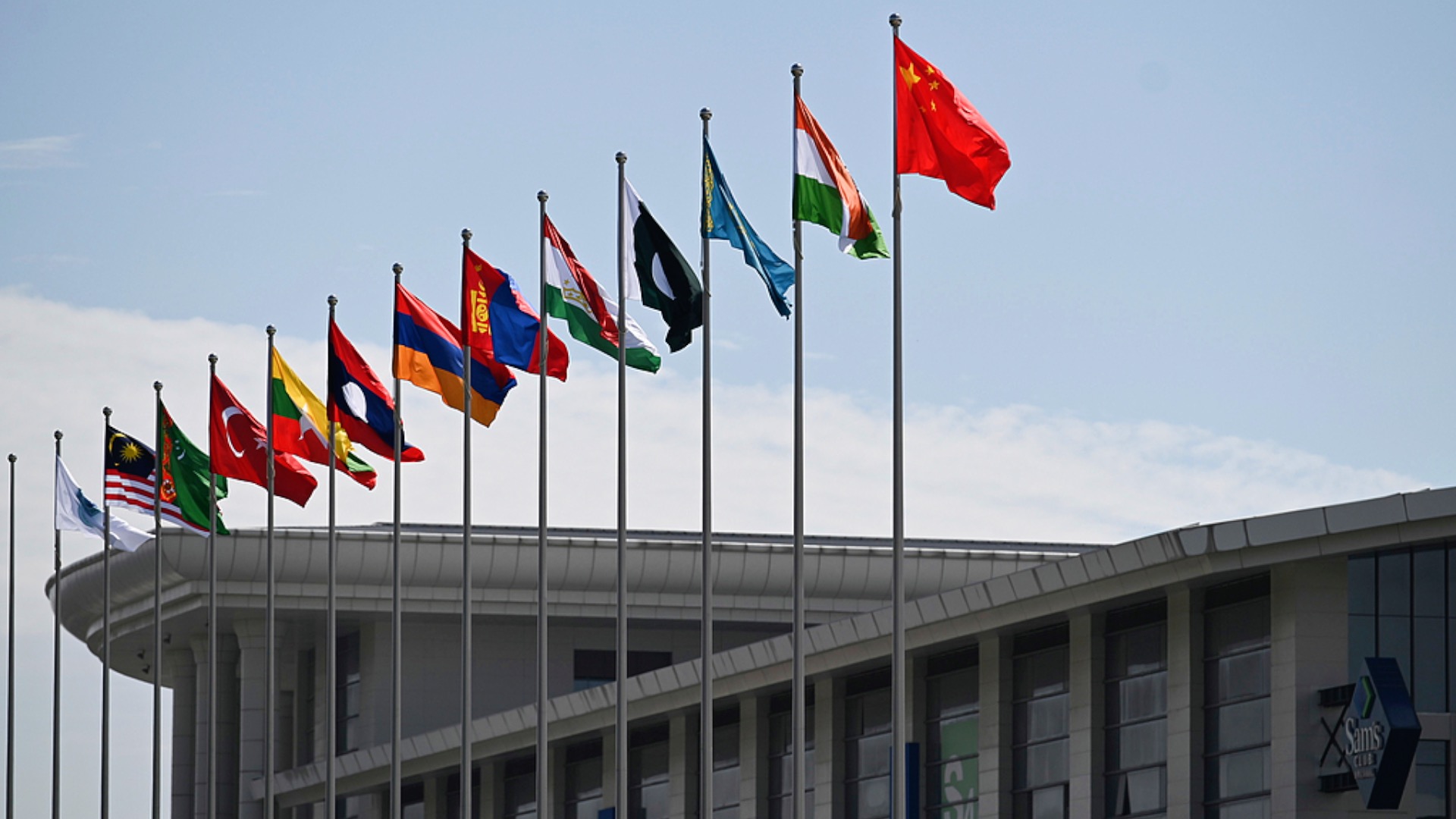 President Xi Jinping calls for sovereign equality