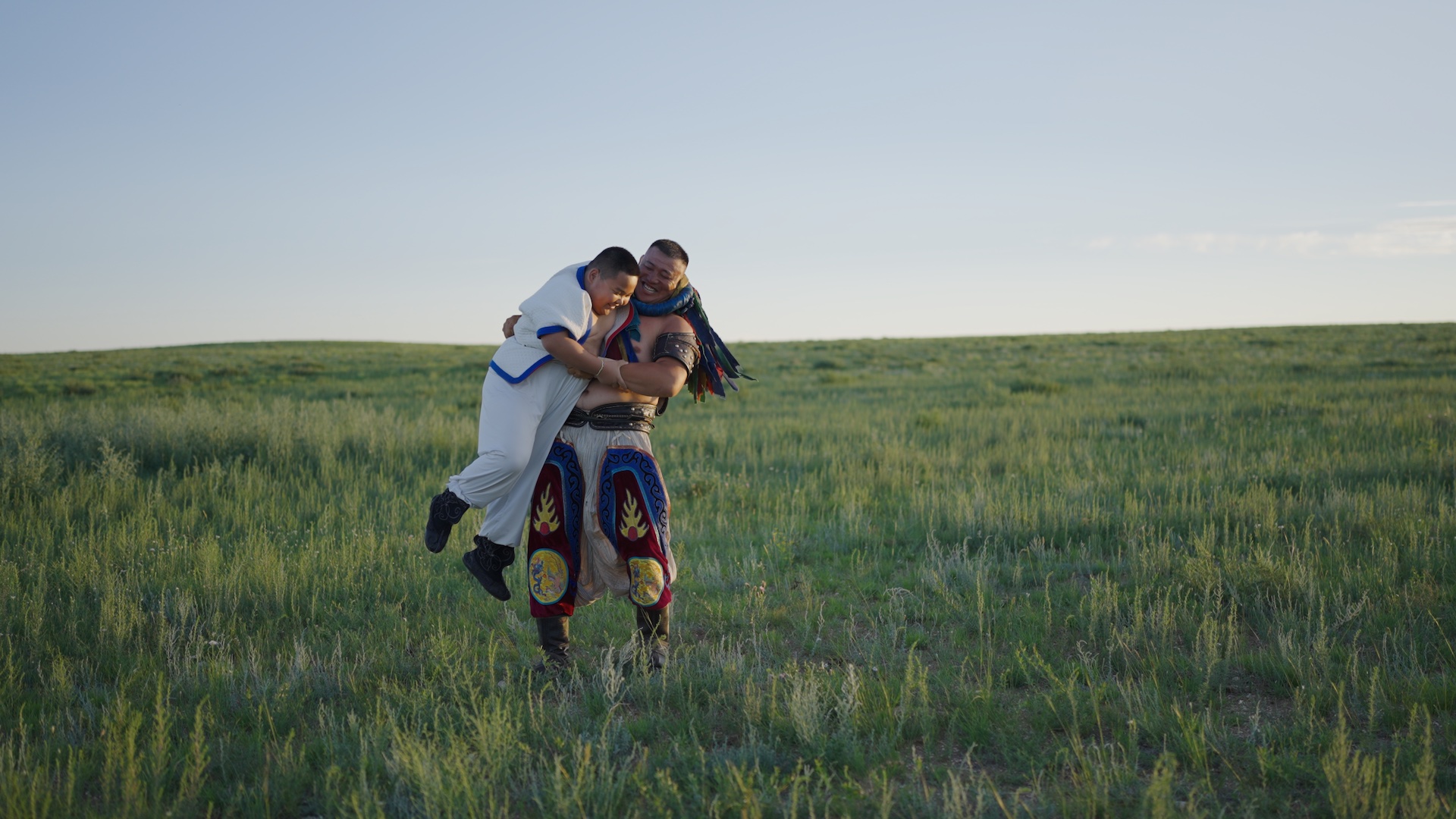 Chinese wrestling meets Mongolian Bökh