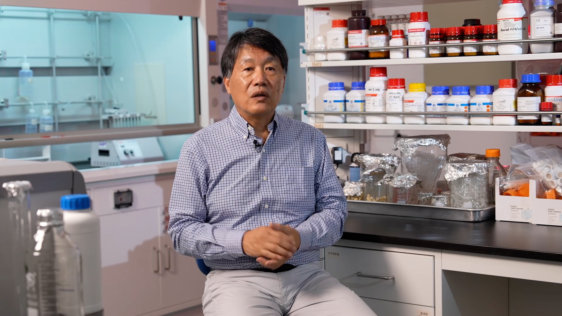 International scientists collaborate in Antarctic research on climate