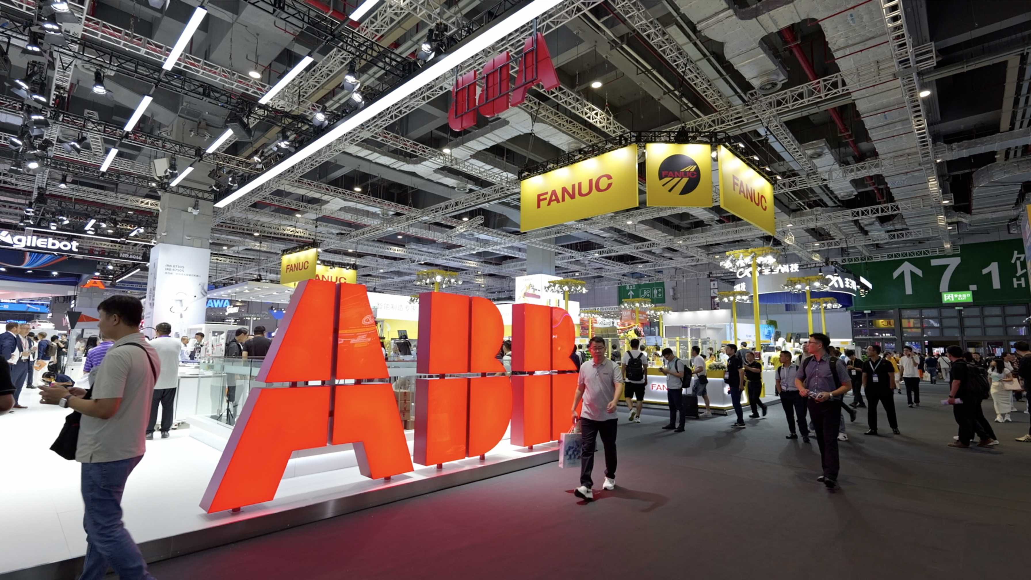 Global manufacturers confident in investing China