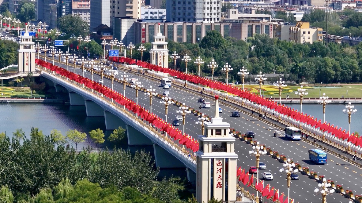 National Day spirit: Cities dressed in 'China Red' in N China's Shanxi