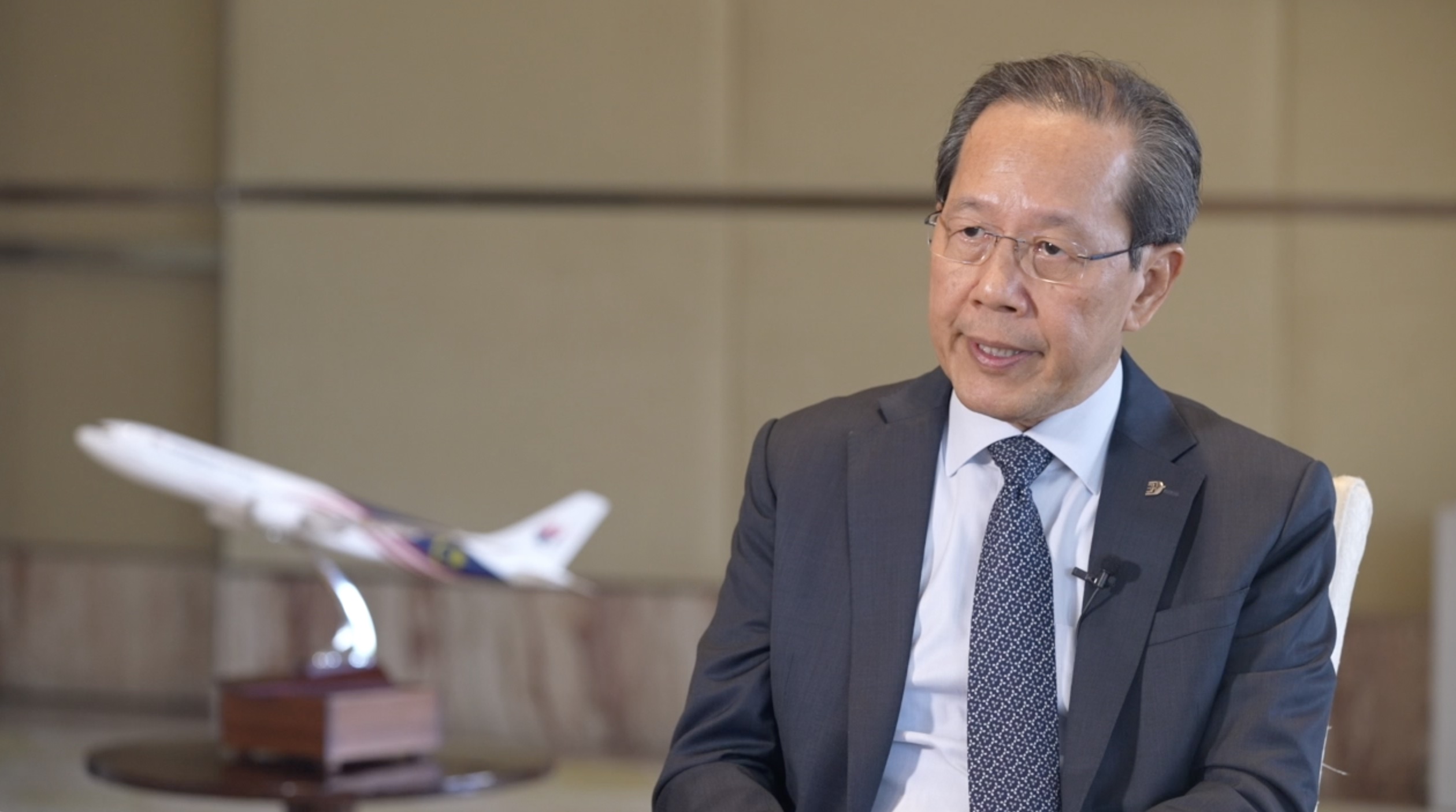 Malaysia Airlines considers purchasing Chinese aircraft