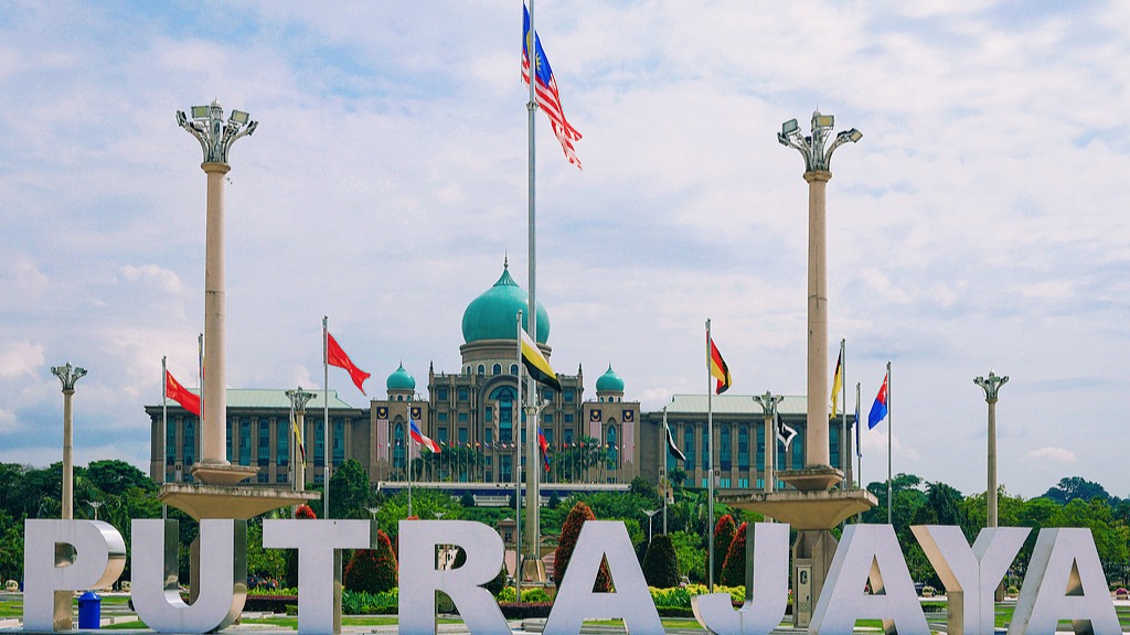 APEC 2025: Malaysian anchor discusses role of Putrajaya Vision 2040