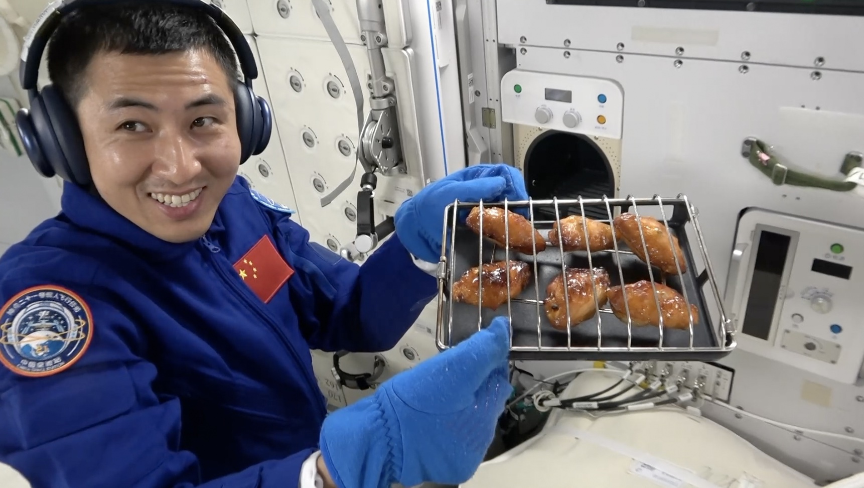 Inside the 'space oven' making Chinese astronauts' barbecue possible