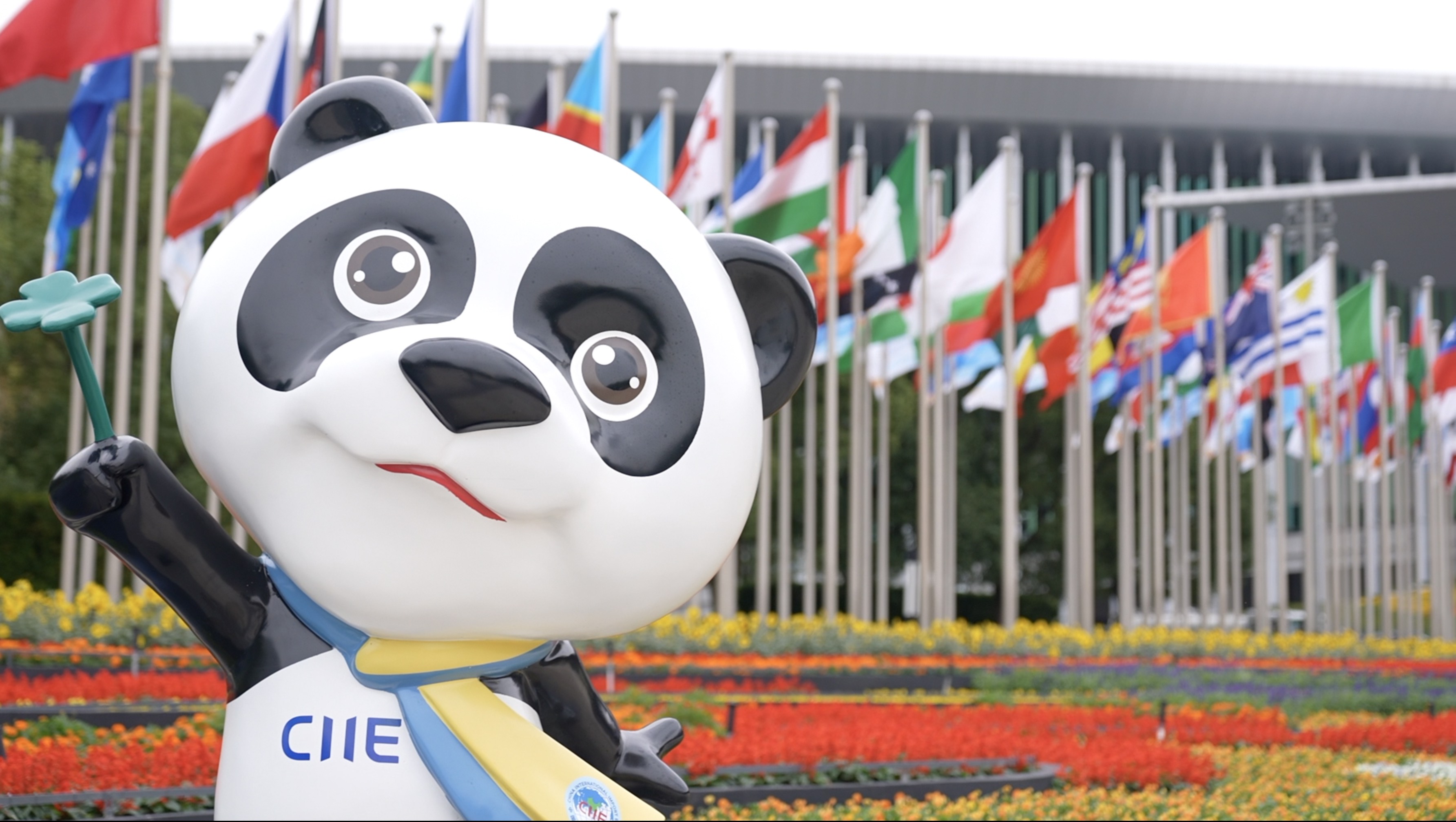 From CIIE to the world: China's openness fuels a tourism surge