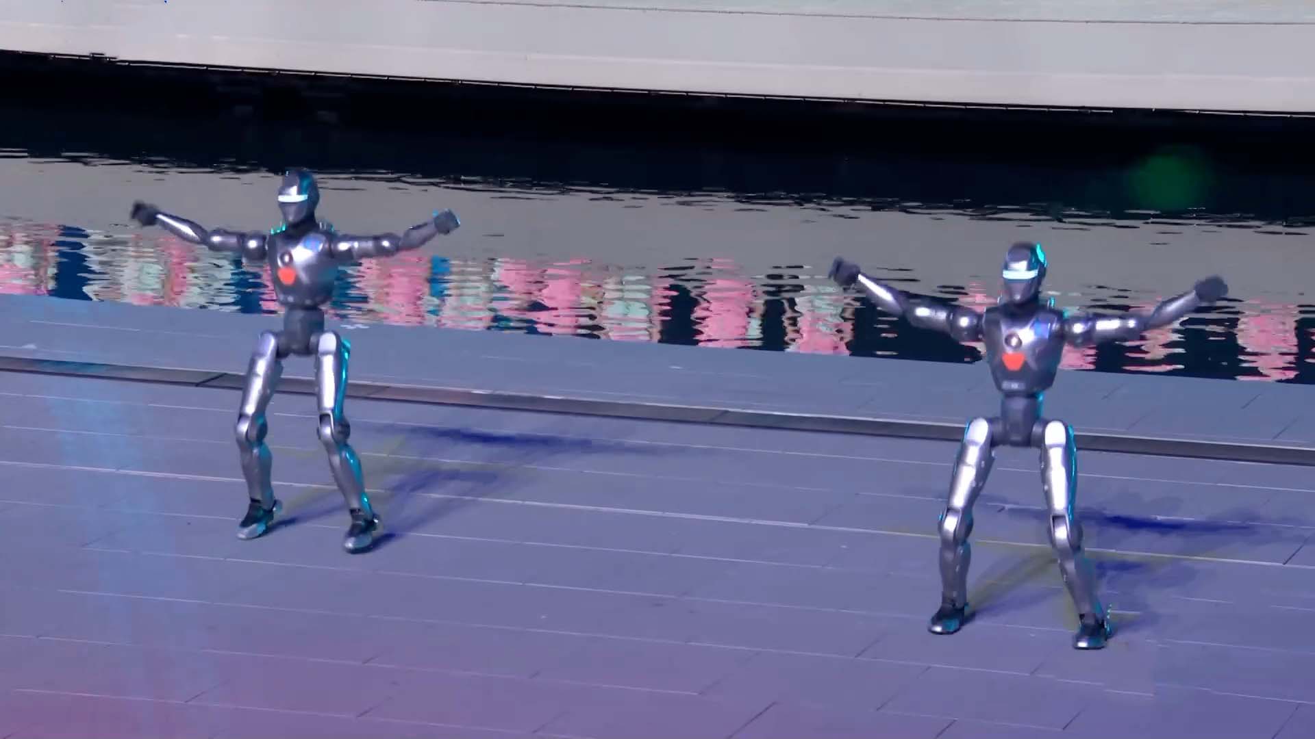 Robots perform Chinese calisthenics at National Games closing ceremony