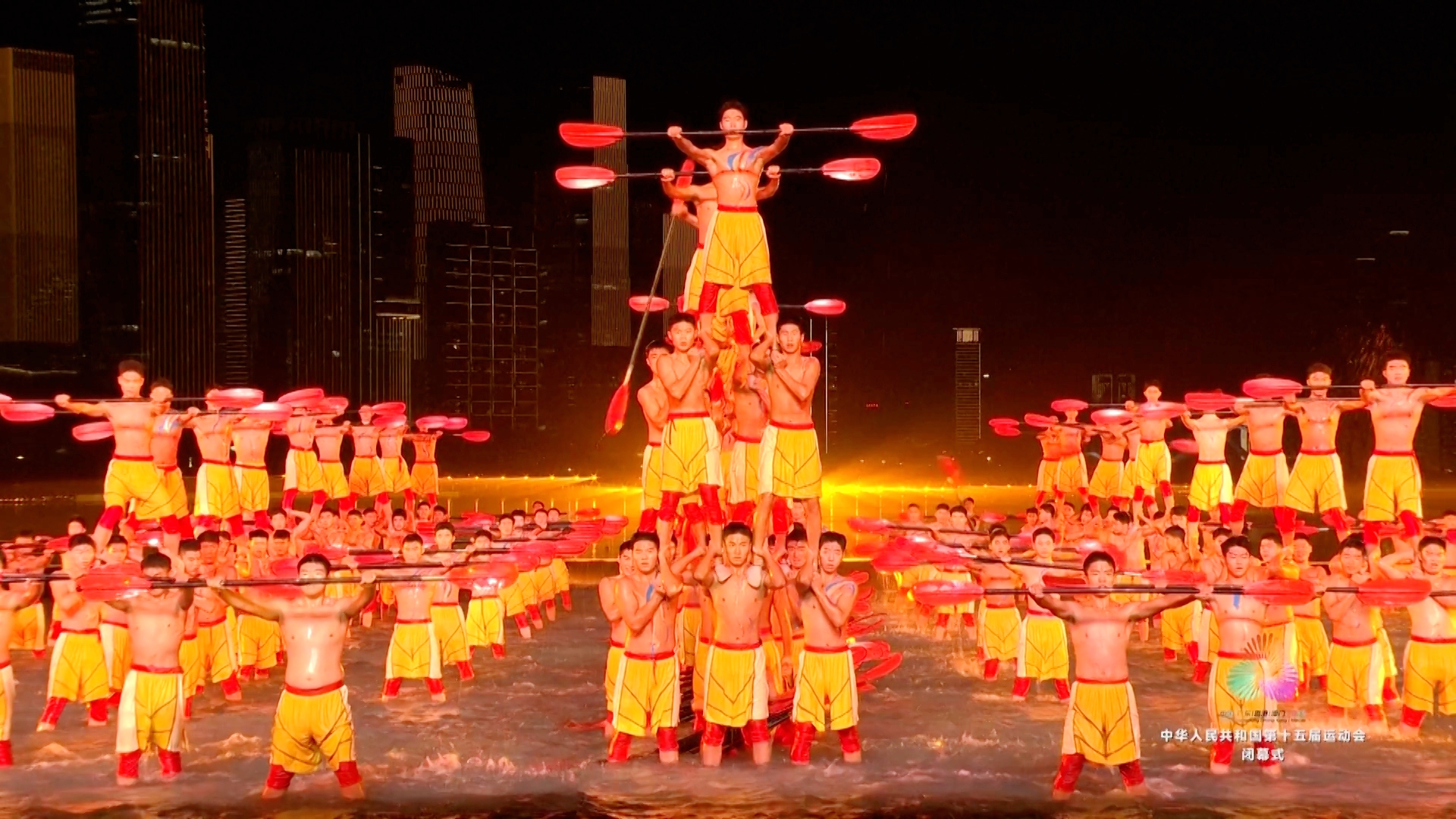Shenzhen stages spectacular closing of China's 15th National Games