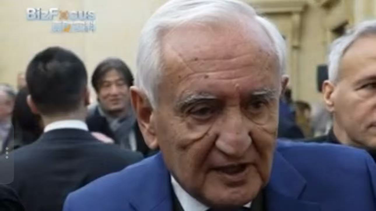 Former French PM: China, France remain stable force in turbulent world