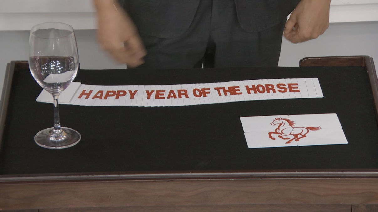 Super Night: Magic right in front of your eyes