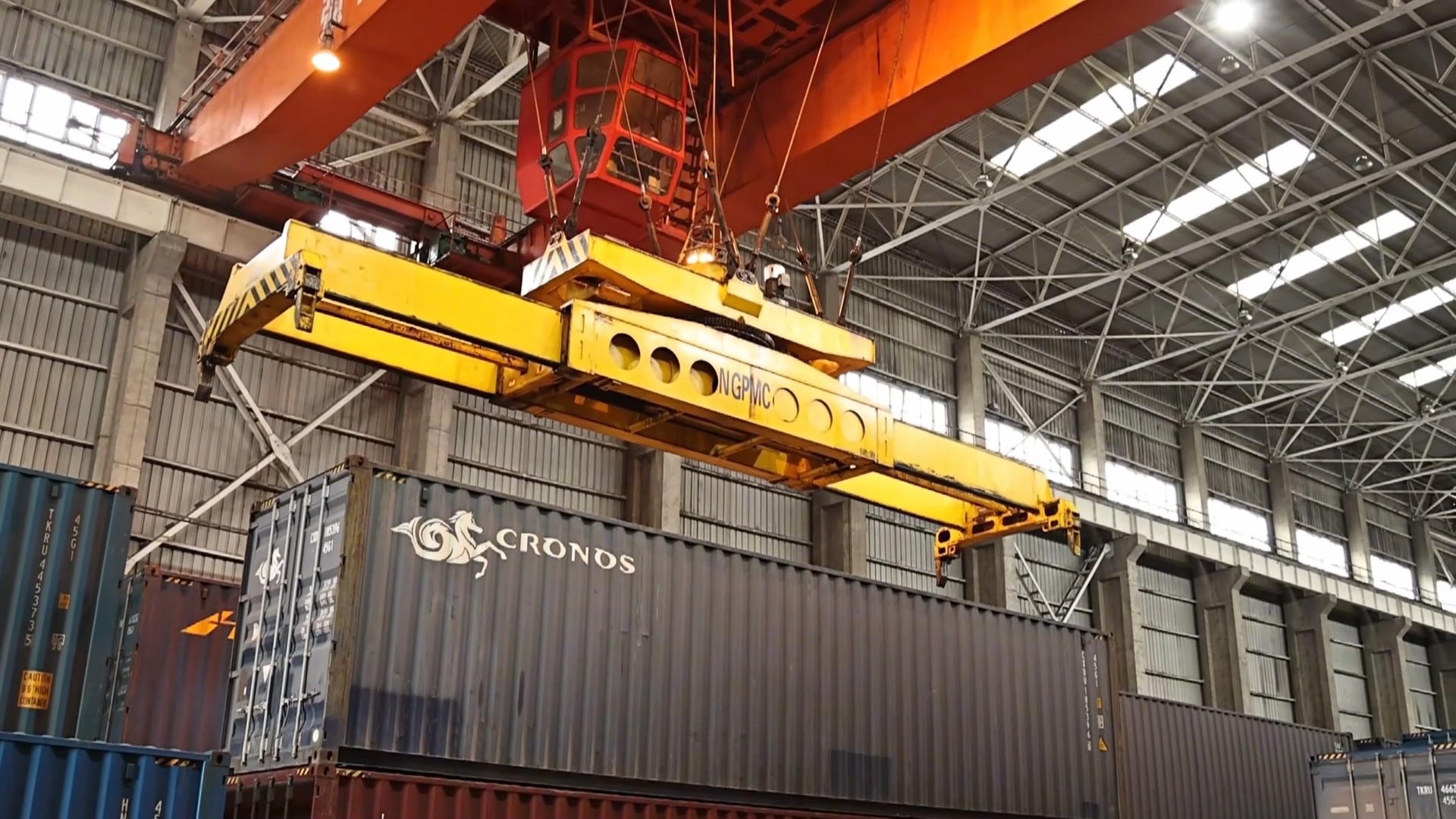 Xinjiang's Alataw Pass marks 1,000th China-Europe freight train