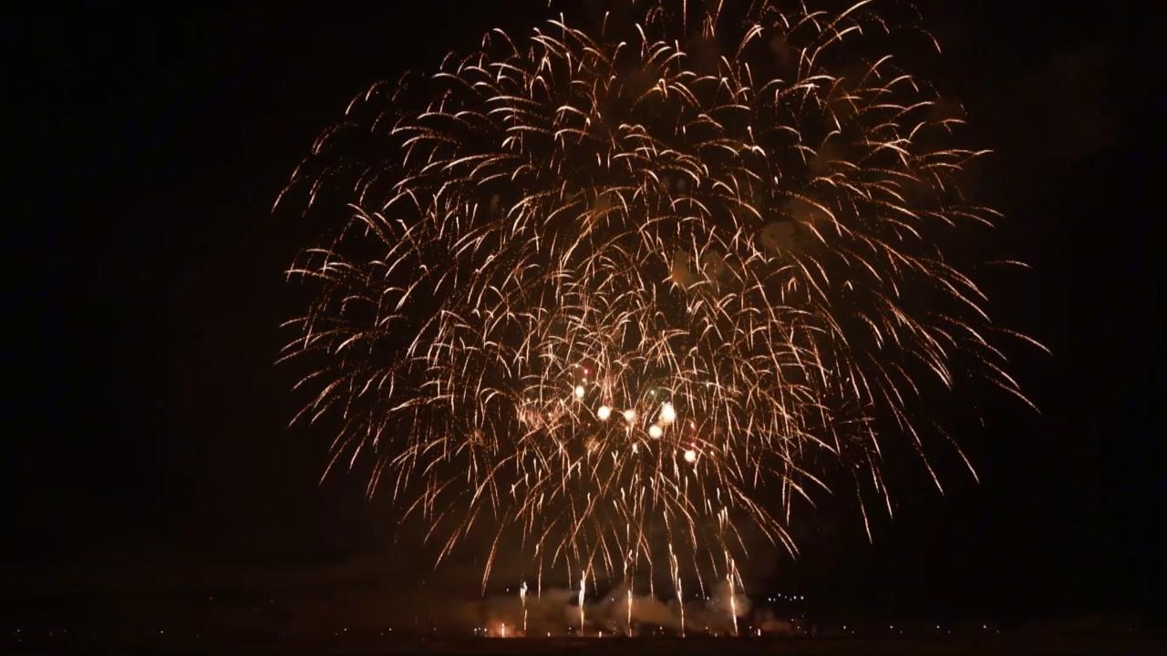 Fireworks light up Hotan sky to celebrate Chinese New Year - CGTN