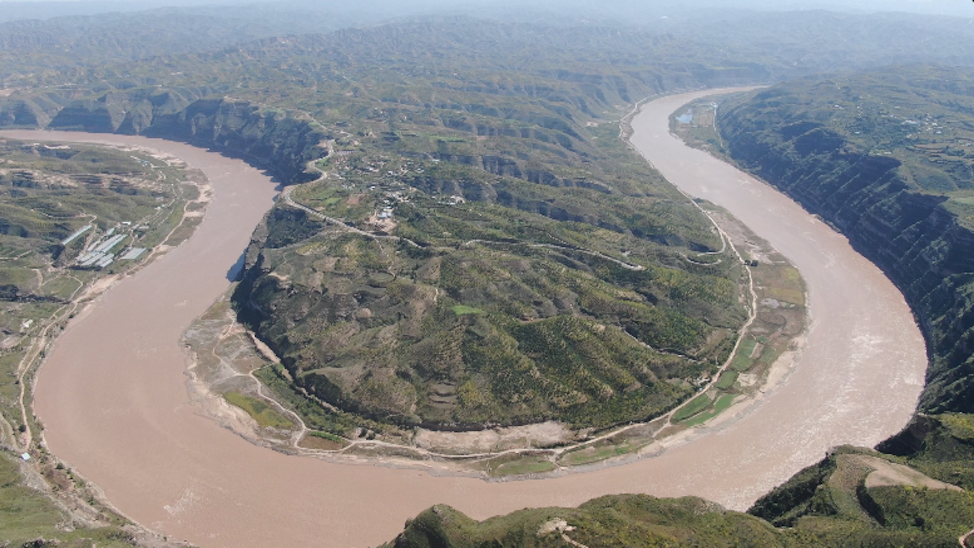 Five bends of the Yellow River: Nature's masterpiece in Yan'an