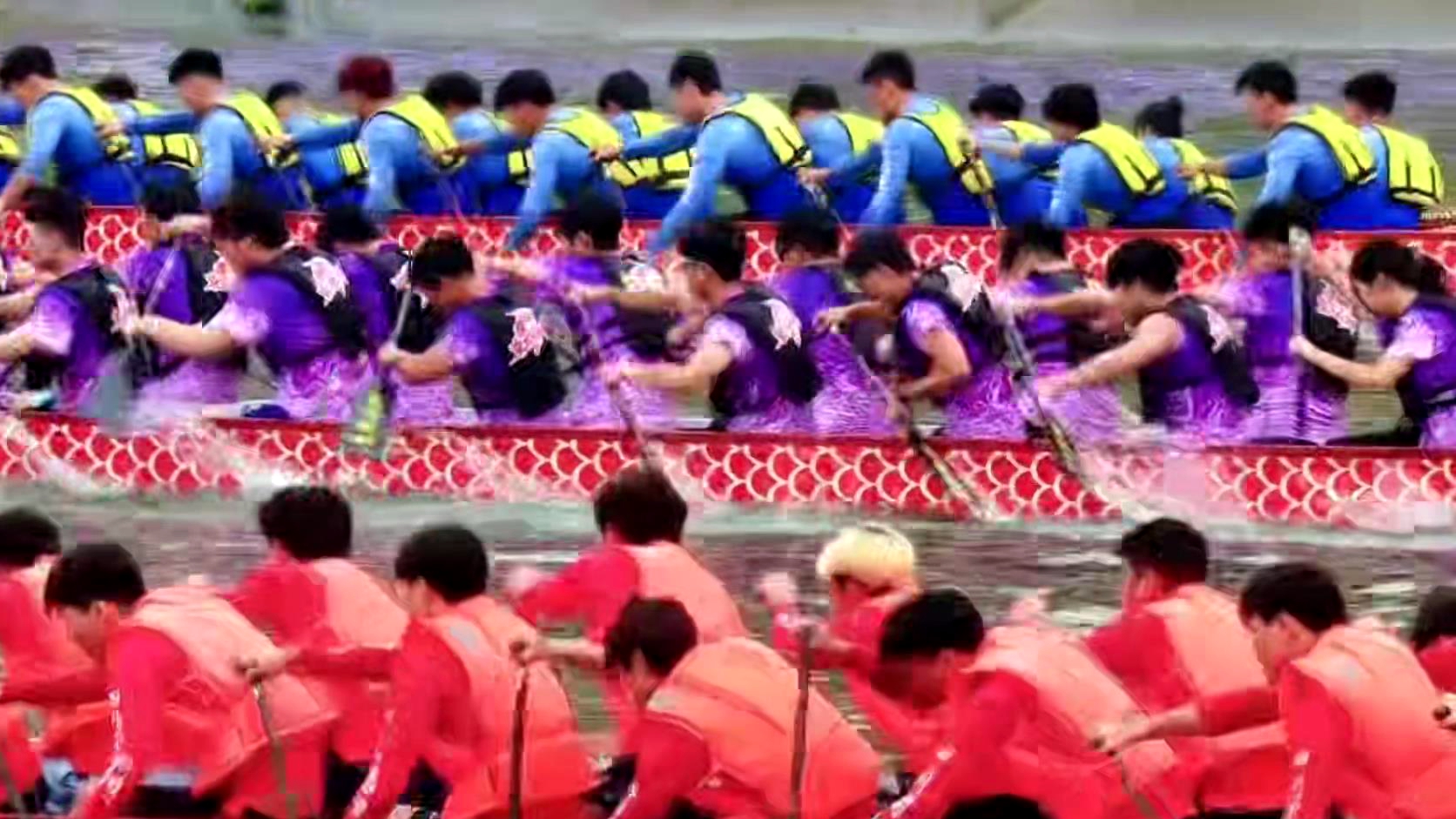 Dragon boats take to the water in Enyang, Sichuan