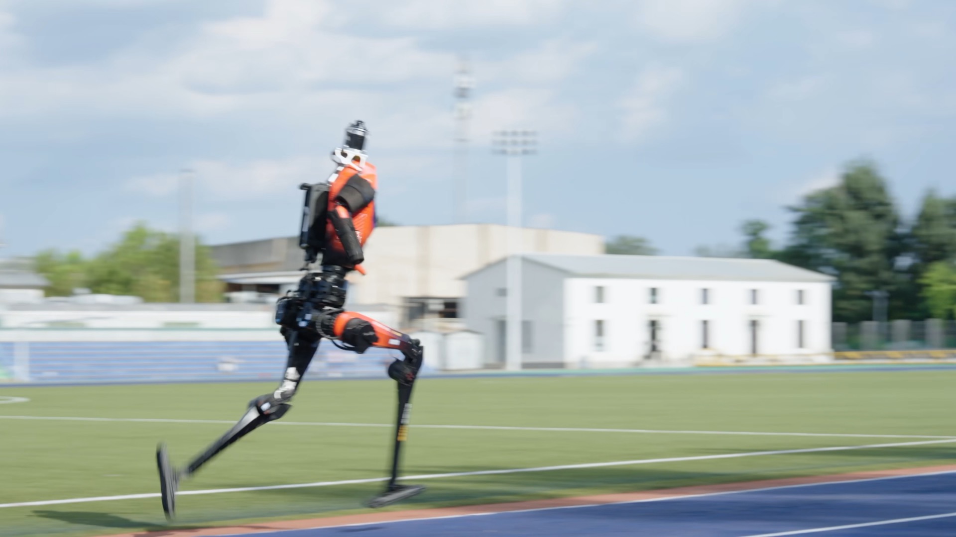 Lightning strikes: Chinese humanoid robot runs 100m in 9.32 seconds