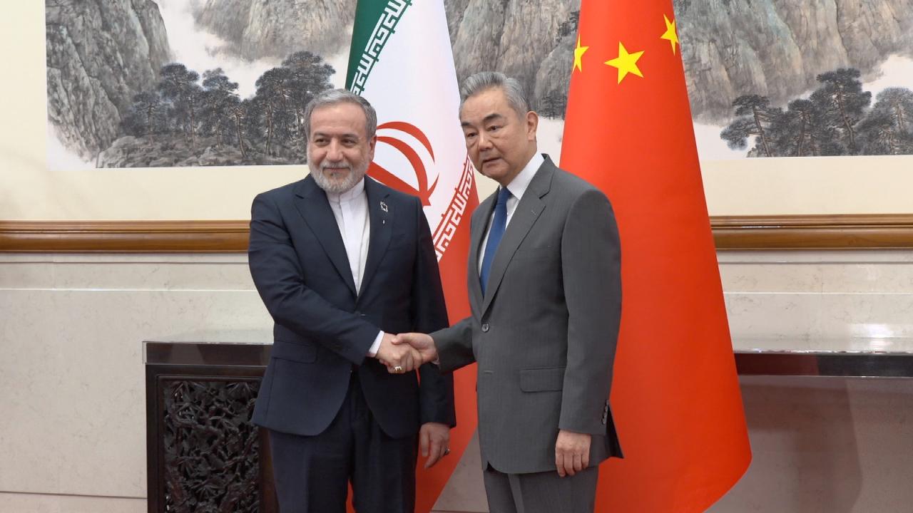 Wang Yi: Turbulent situation in the Middle East endangers int'l peace