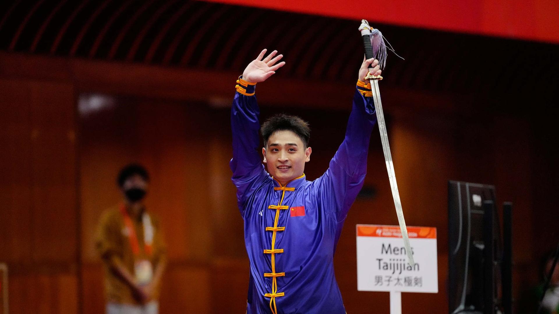 Liu Dewen returns after 8 years to win Asian Games gold medal in Wushu