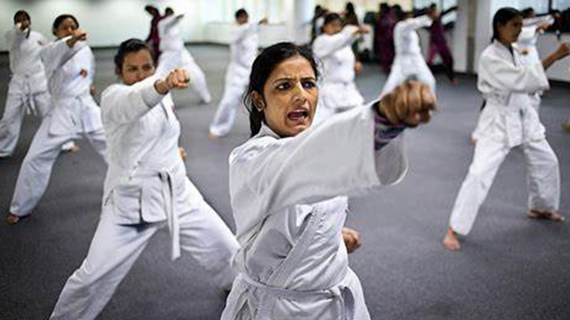 Indian women take up self-defense classes amid rise in sexual crimes - CGTN