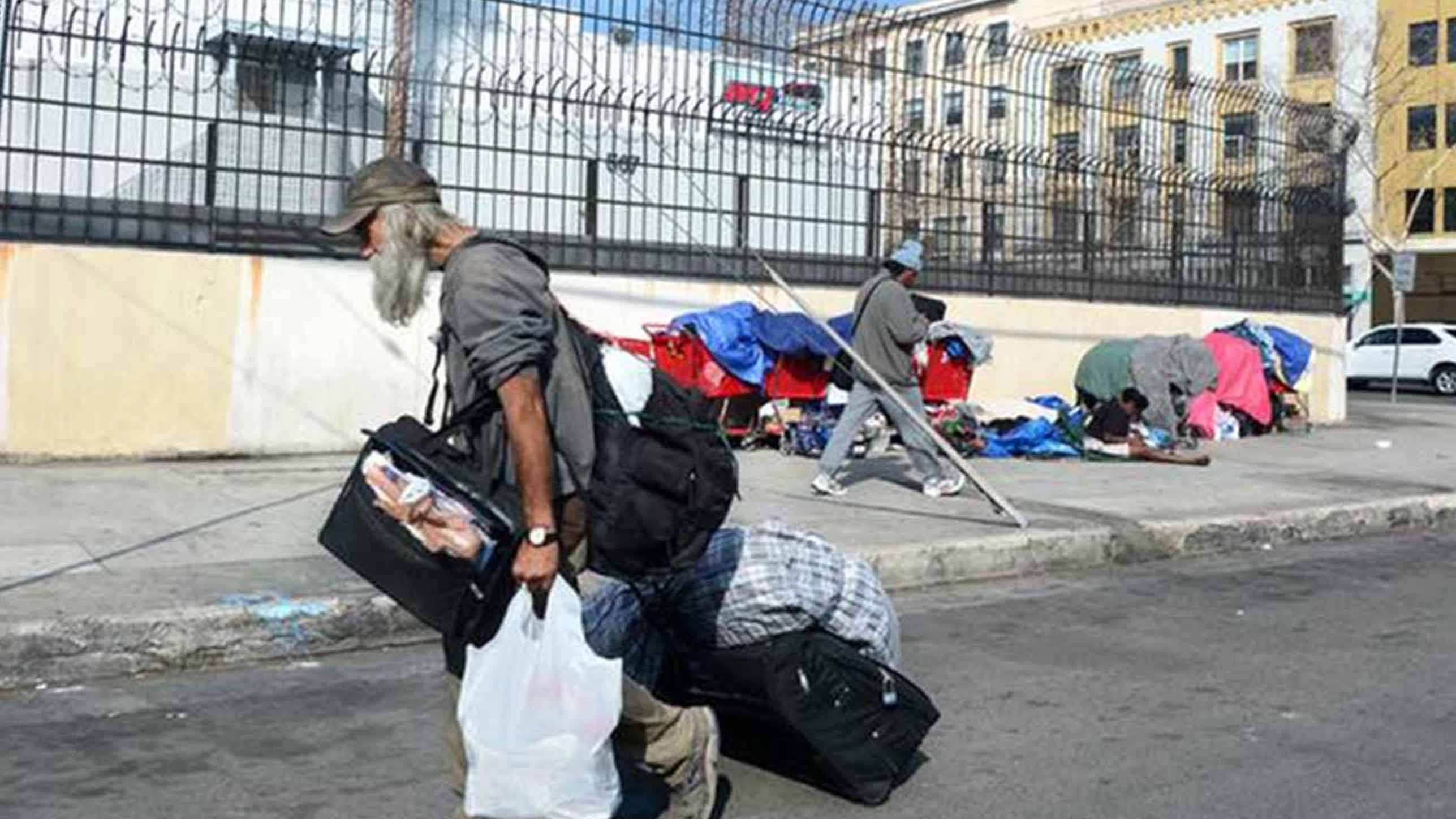 Бездомные США на помойках