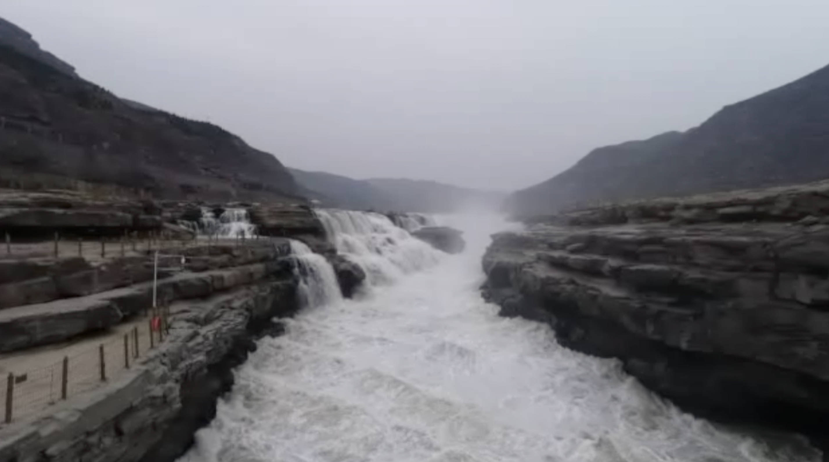 hukou-waterfalls-reopen-to-visitors-amid-covid-19-outbreak-cgtn