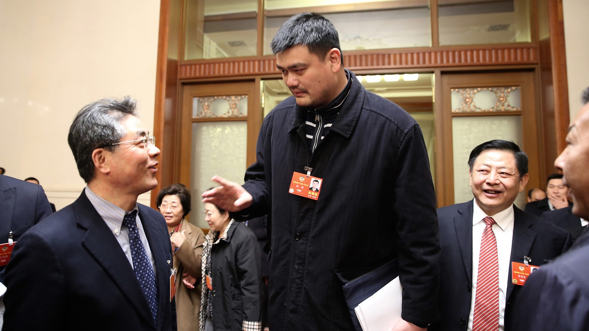 Yao Ming emphasizes against politicizing Olympics - CGTN