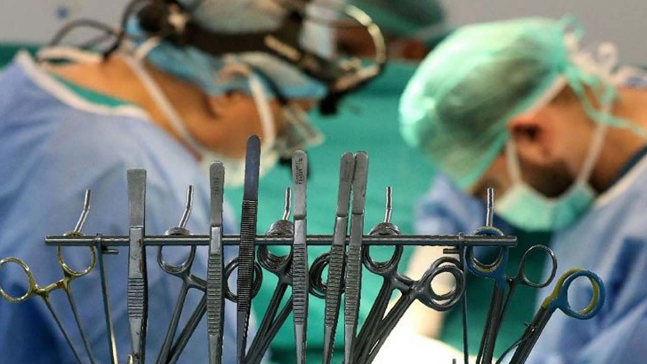 More Chinese Job Seekers Turn To Plastic Surgery For Employment - CGTN