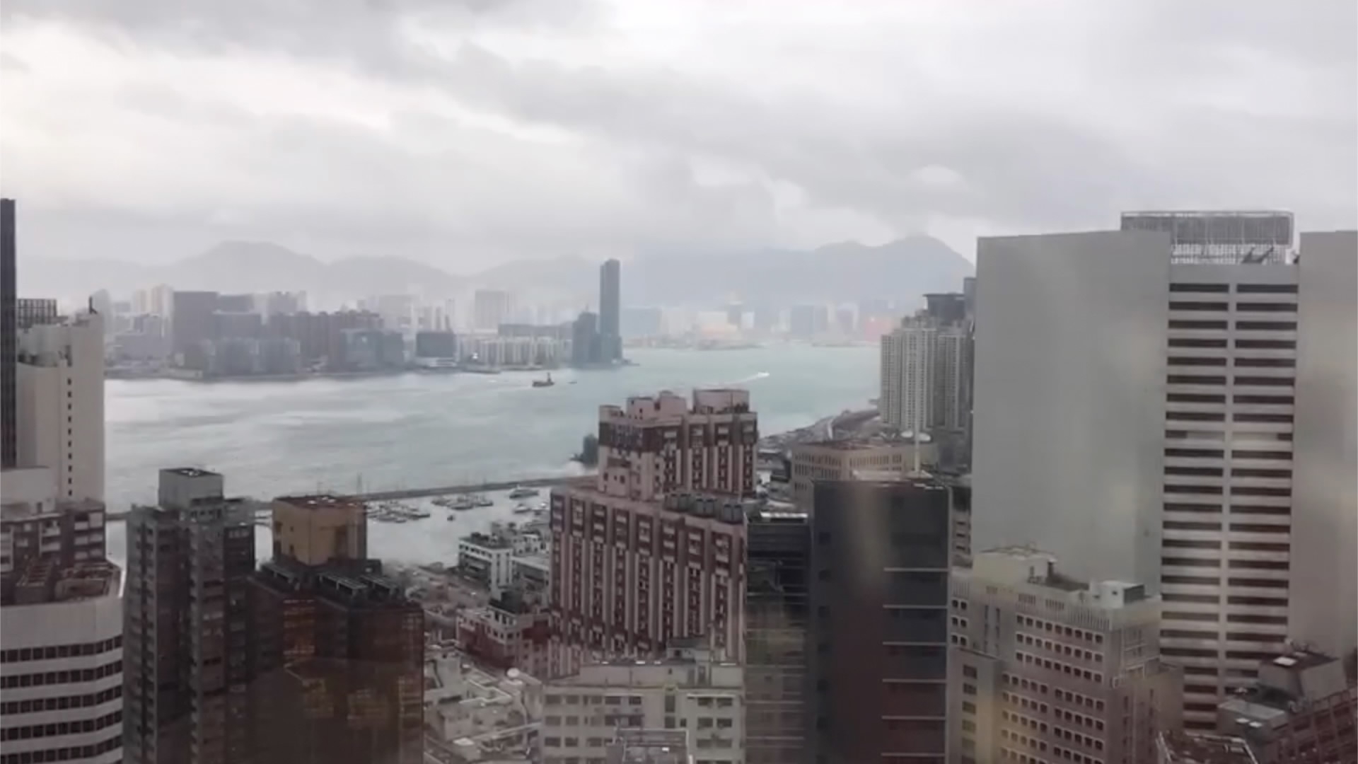 The Hong Kong Observatory raised the tropical cyclone signal No.8 at 8: ...