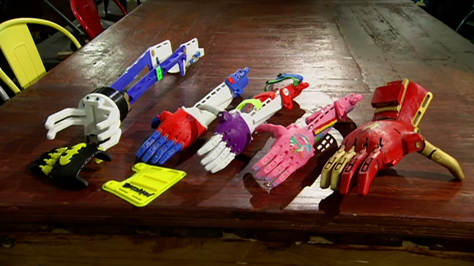 Australian social enterprise turns bottle caps into prosthetic limbs CGTN