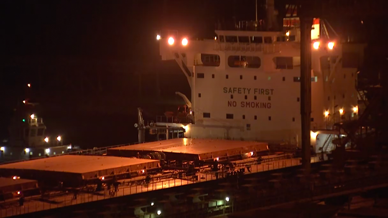 Peak Pegasus, a cargo ship carrying 70,000 tons of US soybeans, docked ...