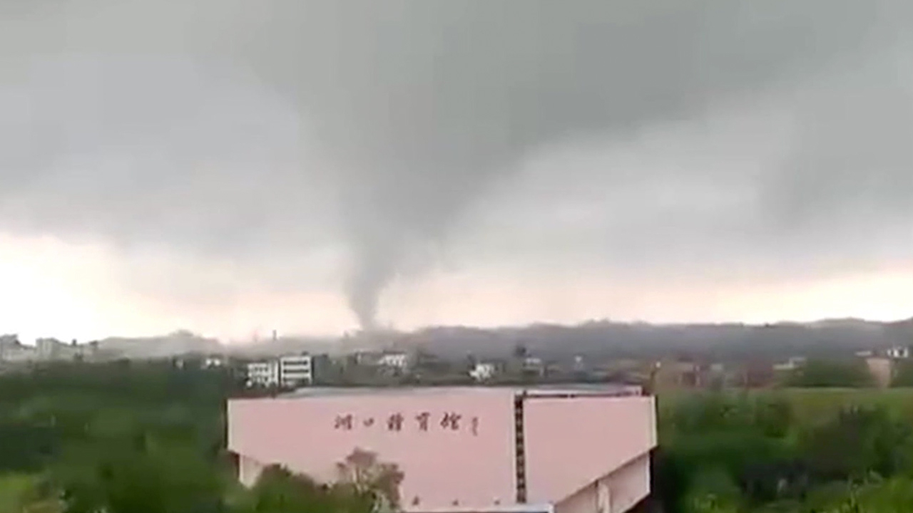 A Huge Waterspout Was Spotted Over A River In Foshan City Of South 