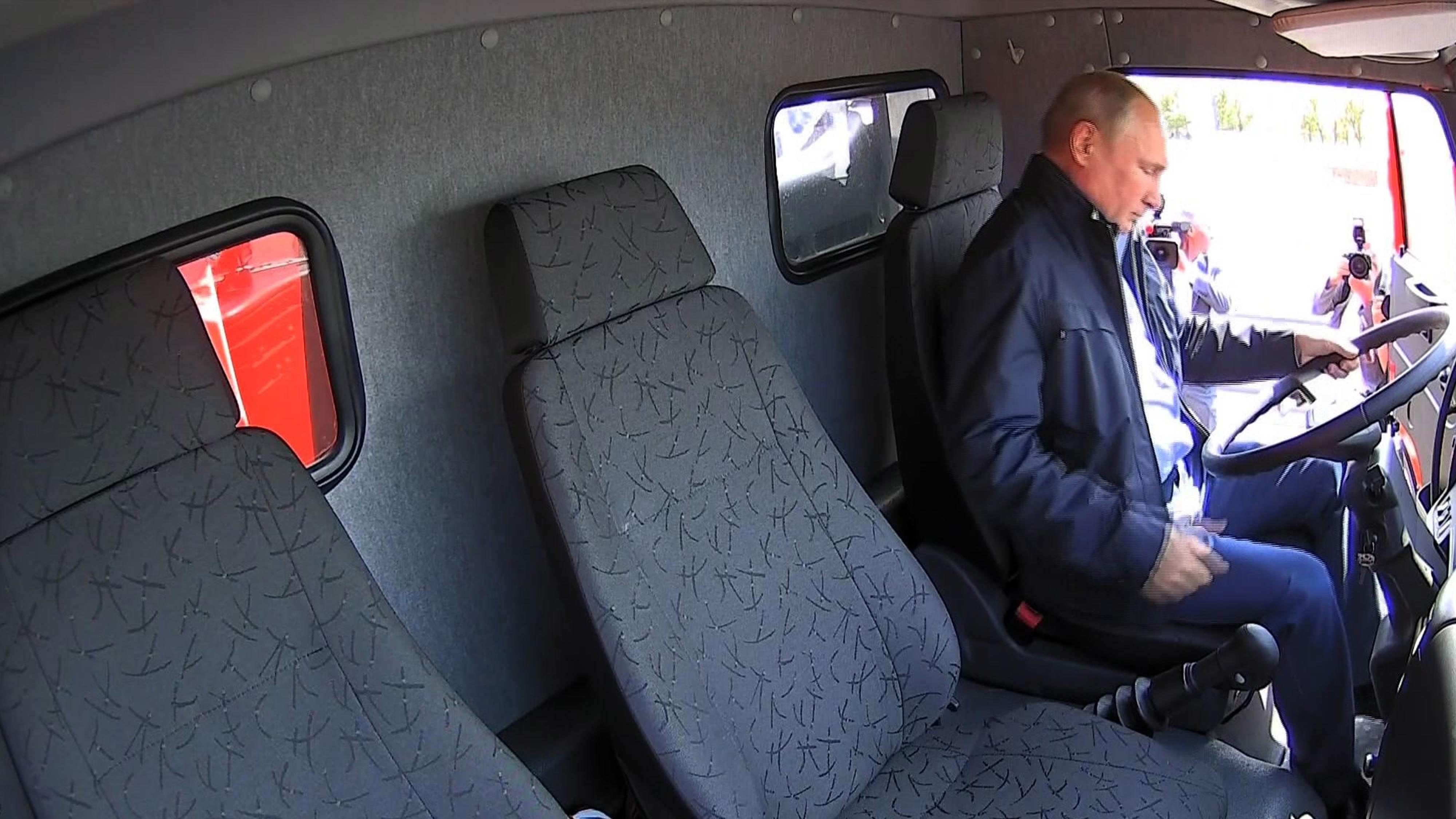 путин на камазе крымский мост