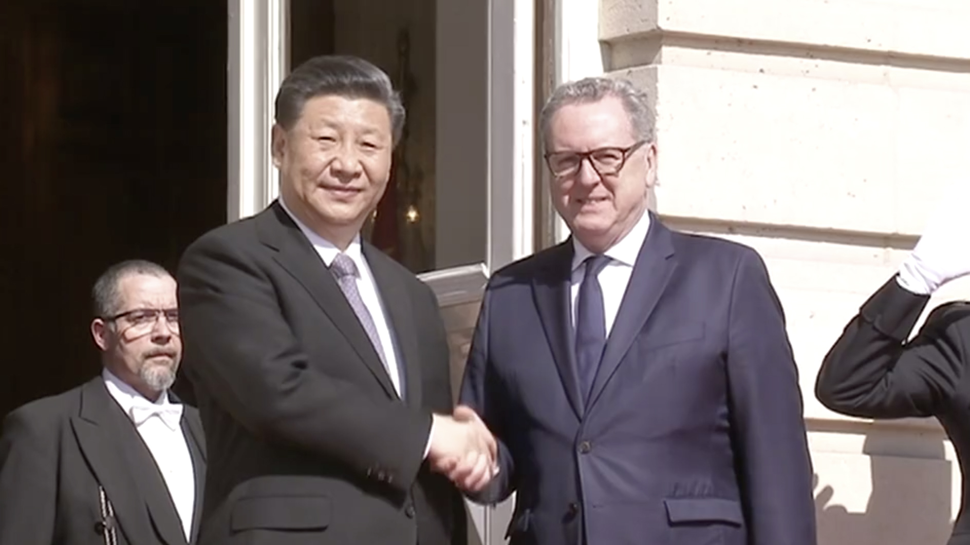 Chinese President Xi meets with French National Assembly president - CGTN