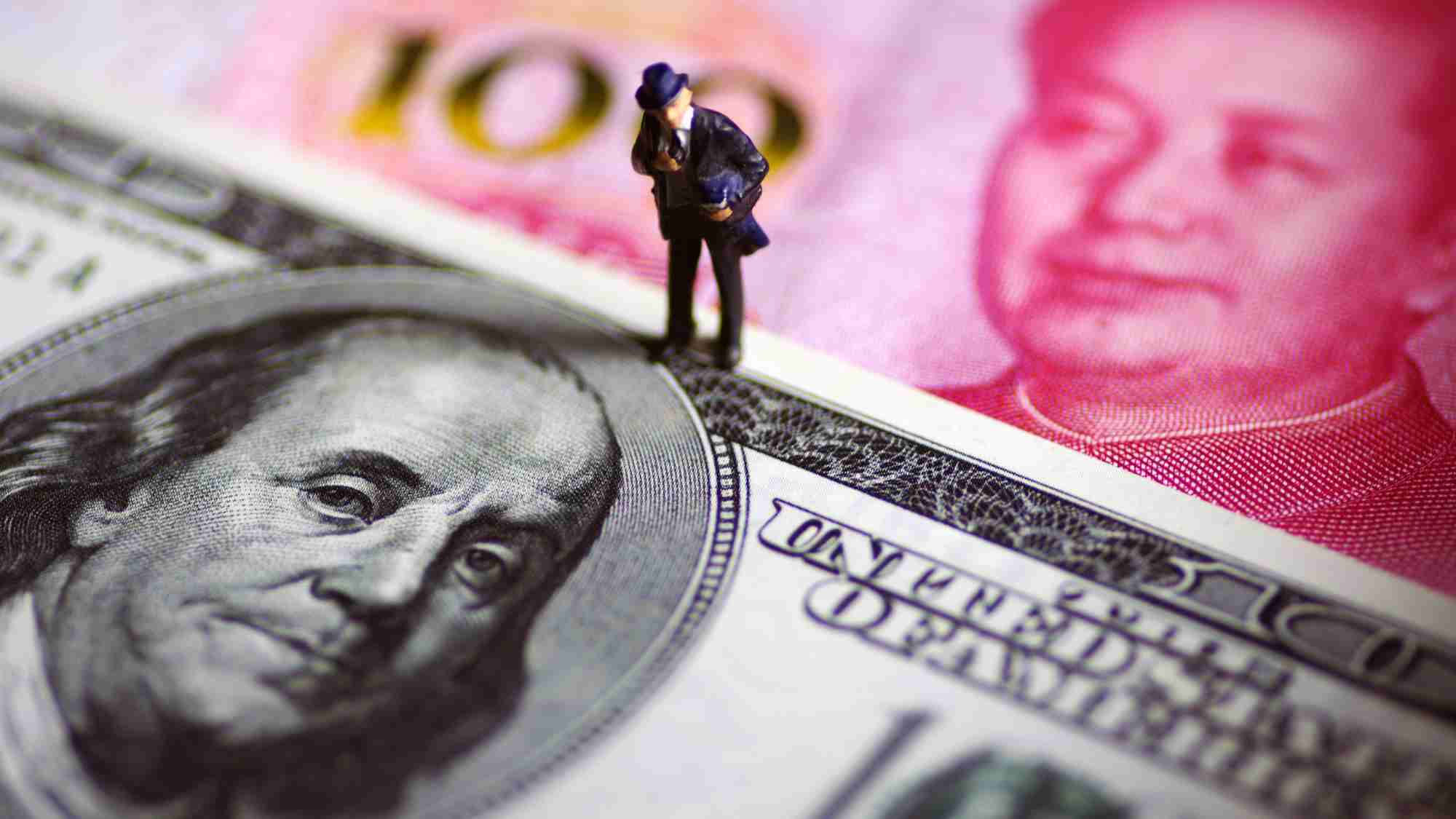 chinese-yuan-weakens-to-6-9262-against-us-dollar-cgtn