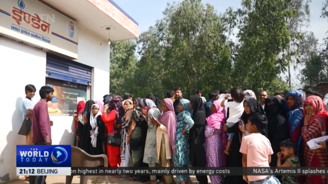 India Migrant Worker Crisis: Workers in India return to home towns as ...